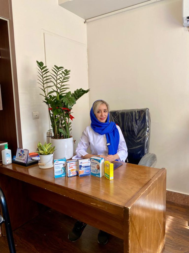 متخصصین با تجربه در کلینیک ایمان بهترین متخصص پی آر پی در کلینیک ایمان