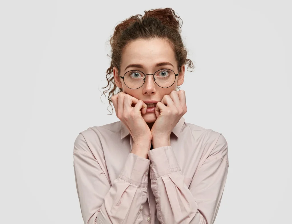 بیماری که استرس و اضطراب شدید دارد بیماری که استرس و اضطراب شدید دارد